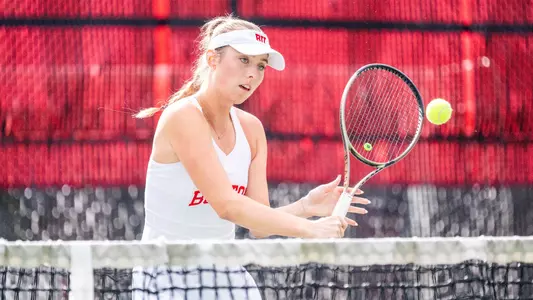 Victoria Carlsten Volley at net