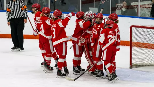 Women's Ice Hockey celebrates 4-1 win over Syracuse