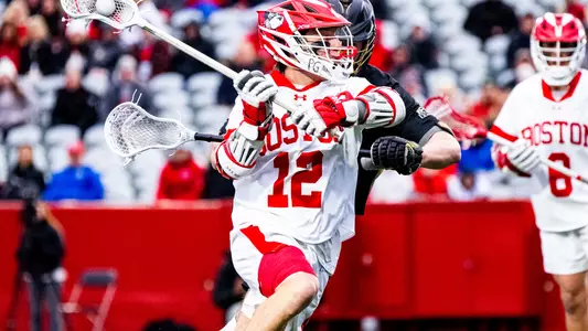 Zach Travaglini shooting the ball