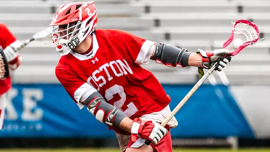 Thomas Niedringhaus playing lacrosse