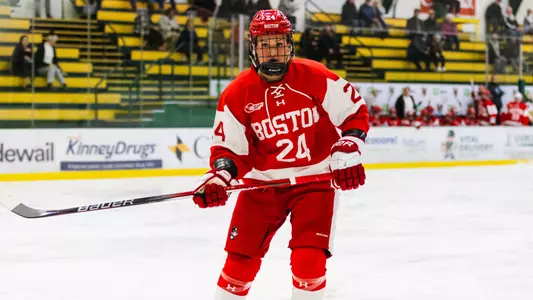 Maeve Kelly Playing Hockey at Vermont