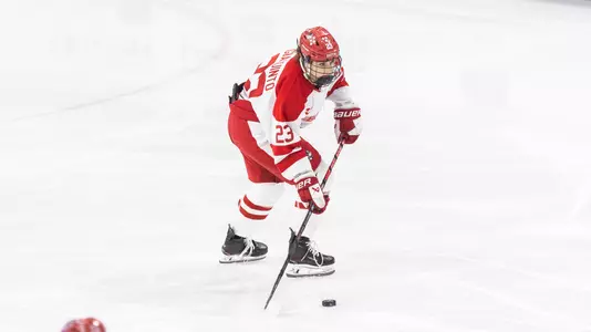 Tamara Giaquinto playing hockey