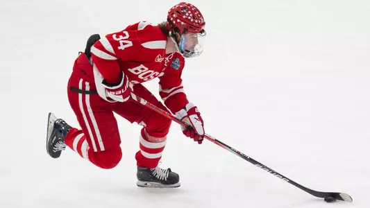 Cole Eiserman playing hockey