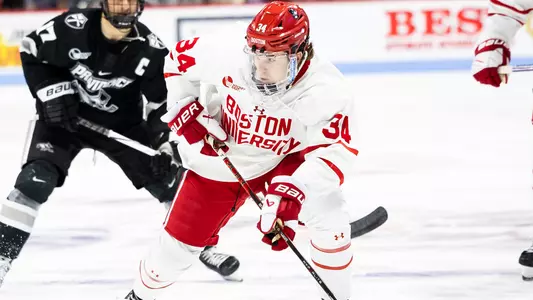 Cole Eiserman playing hockey