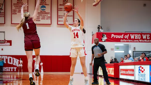 Photo of BU women's basketball junior Inés Monteagudo shooting a three-pointer at Case Gym.