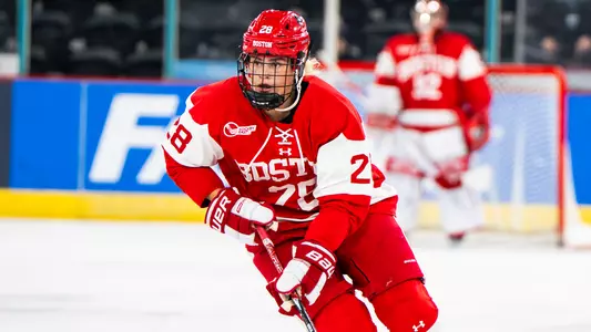 Kaileigh Quigg playing hockey close up