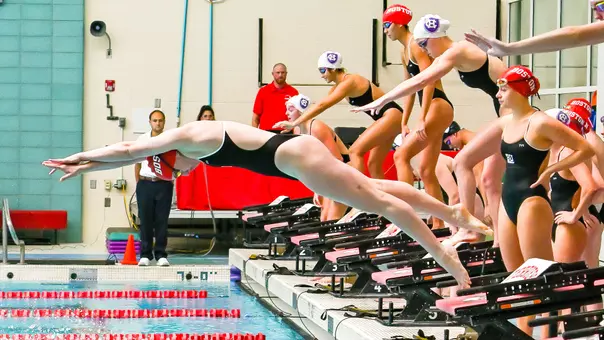 Molly Barber anchor leg start vs. Holy Cross