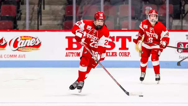 Julia Curran playing hockey at Agganis Arena 2026