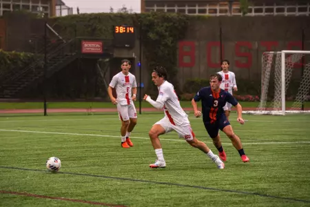 Lapo Romieri plays soccer against Bucknell