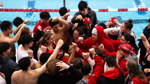 Swimming & Diving huddle vs. MIT