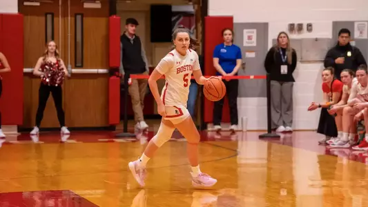 Aoibhe Gormley dribbling