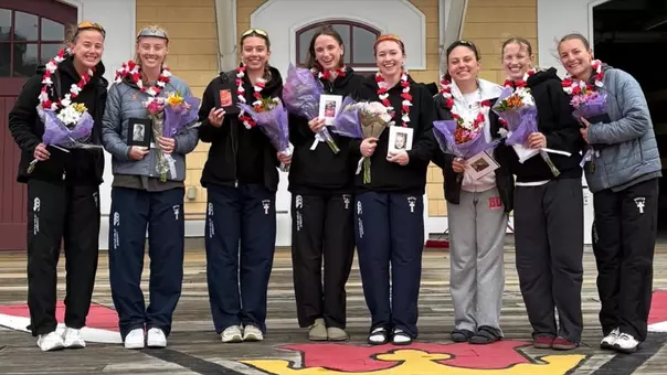 Photo of the BU Lightweight Rowing senior class of 2026.