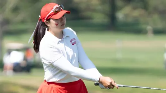 Amy Han chips near the green in the second round of the 2026 PL Championship