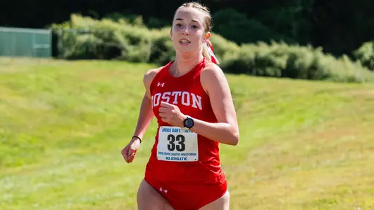 Jessica Abbott running at the UMass Dartmouth Invitational