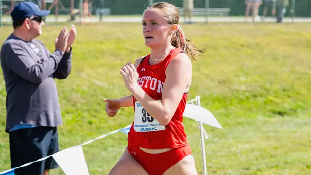 Samantha Seabury running at UMass Dartmouth Invitational