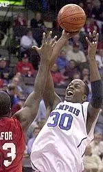 Memphis' Earl Barron goes up for a shot in front of Houston's Patrick Okafor in the first half, Thursday.