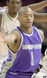 Sean Banks continued his impressive play by scoring 22 points.