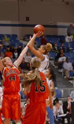 Raven Rogers was 4-for-5 from three-point range at TCU, Saturday.