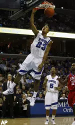 Derrick Rose dunks the ball on a fast break in the second half.