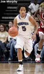 Paris Leonard scored 21 points in an 82-67 loss at UCF, Thursday.