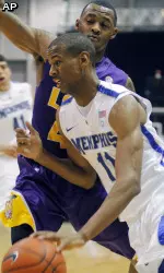 Wesley Witherspoon hit 20 points in Sunday's win over LSU.