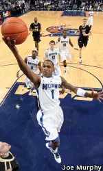 Joe Jackson scored 12 points and dished out three assists in the victory.