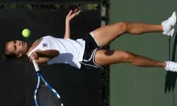 Andrea Arques-Garcia picked up the first singles point with a 6-3, 6-0 win at the No. 6 spot.