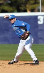 Zach Willis completed several impressive fielding plays throughout the three-game series.