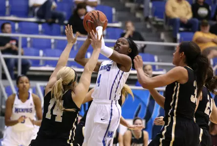Ariel Hearn, 2015-16 WBKB