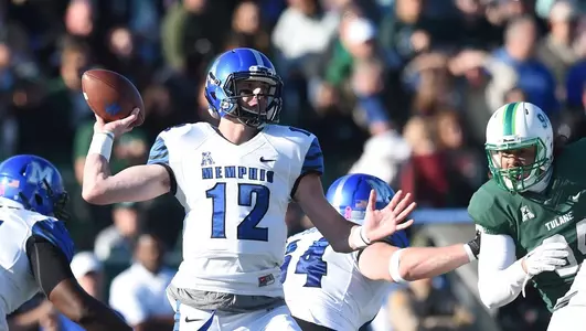 MemphisFB_2014_Paxton Lynch_1