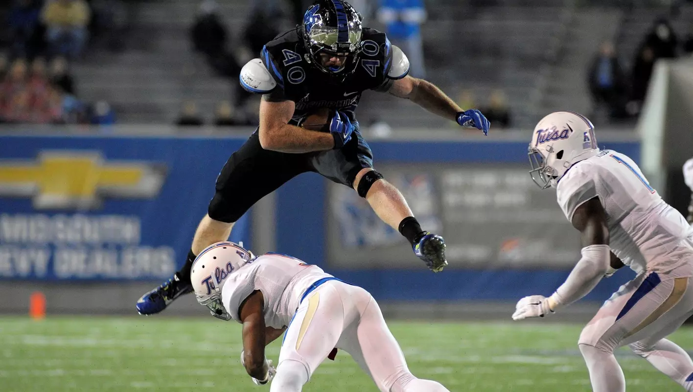 MemphisFB_2014_CrossAlan_5