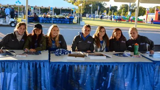 Women's Tennis Autograph Session