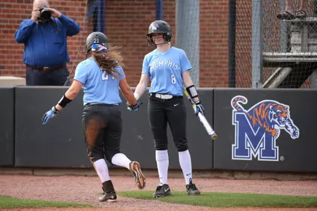 Lindsey Stickrod and Lindsay Crowdus