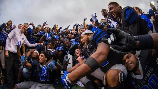 Trophy Ceremony vs. SMU