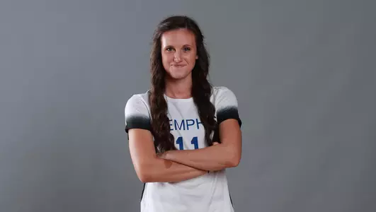 Sydney Kingston posed