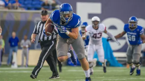 Joey Magnifico vs. UConn 10-06-18