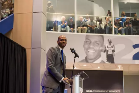 Head Coach Penny Hardaway