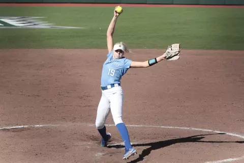 Karli Perque vs. Hawai'i