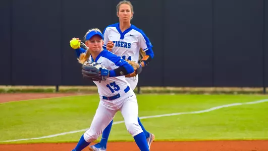 Saran Ann Davidson and Sam Ibison Vs Evansville