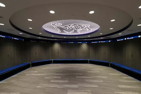 Locker Room - LWC