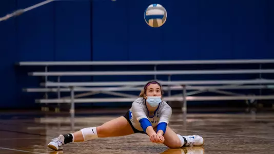 Libero Bailey Houlihan (10) during the Memphis vs. Southern Illinois University volleyball match on 01232021.