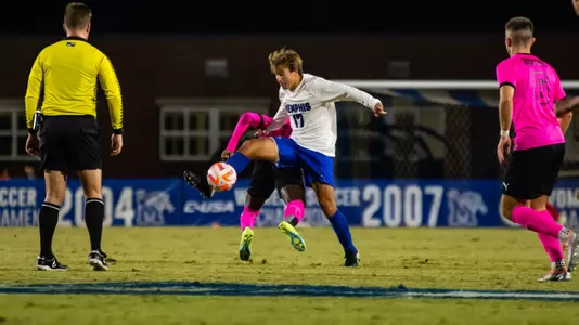 Midfielder Brandon Brackett (17) during the Memphis vs. Lipscomb Menâ??s Soccer game on 10182022.