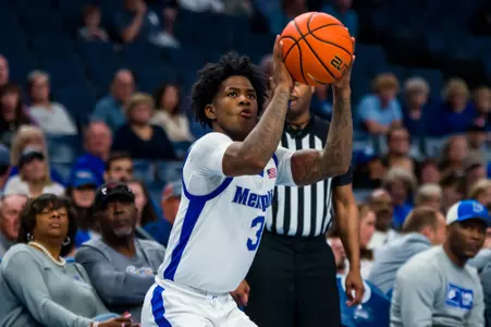 Guard Kendrick Davis (3) during the Memphis vs. CBU Menâ??s Basketball game on 10232022.