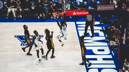 DeAndre-dunk-ECU