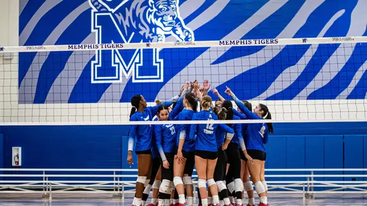 Team Huddle vs UTSA
