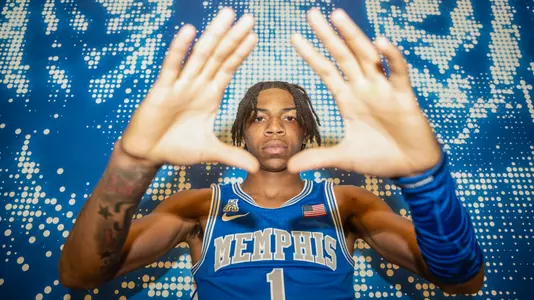 Jared Harris signs MBB