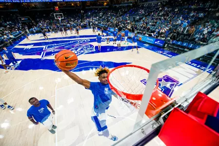 JJ Taylor dunking
