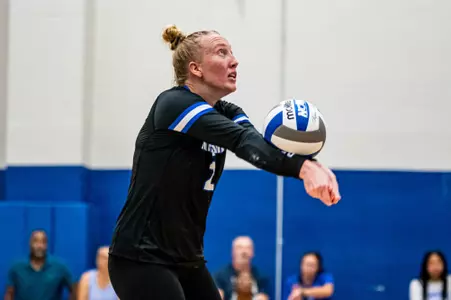 Outside Hitter Tabytha Toelke (2) during the Memphis vs. Alcorn State volleyball match on 08252023.