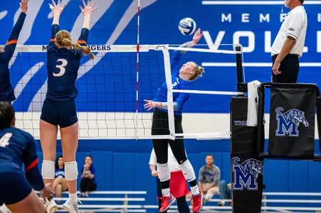 Outside Hitter Tabytha Toelke (2) during the Memphis vs. UTSA volleyball match on 10272023.