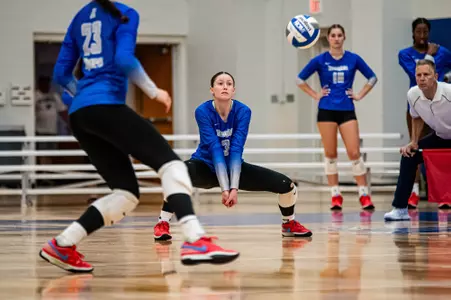 Defensive Specialist Mackenzie Leach (3) during the Memphis vs. UTSA volleyball match on 10272023.